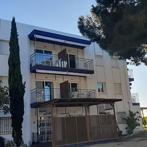 https://apartaments-les-roques.catalonia-hotels.com